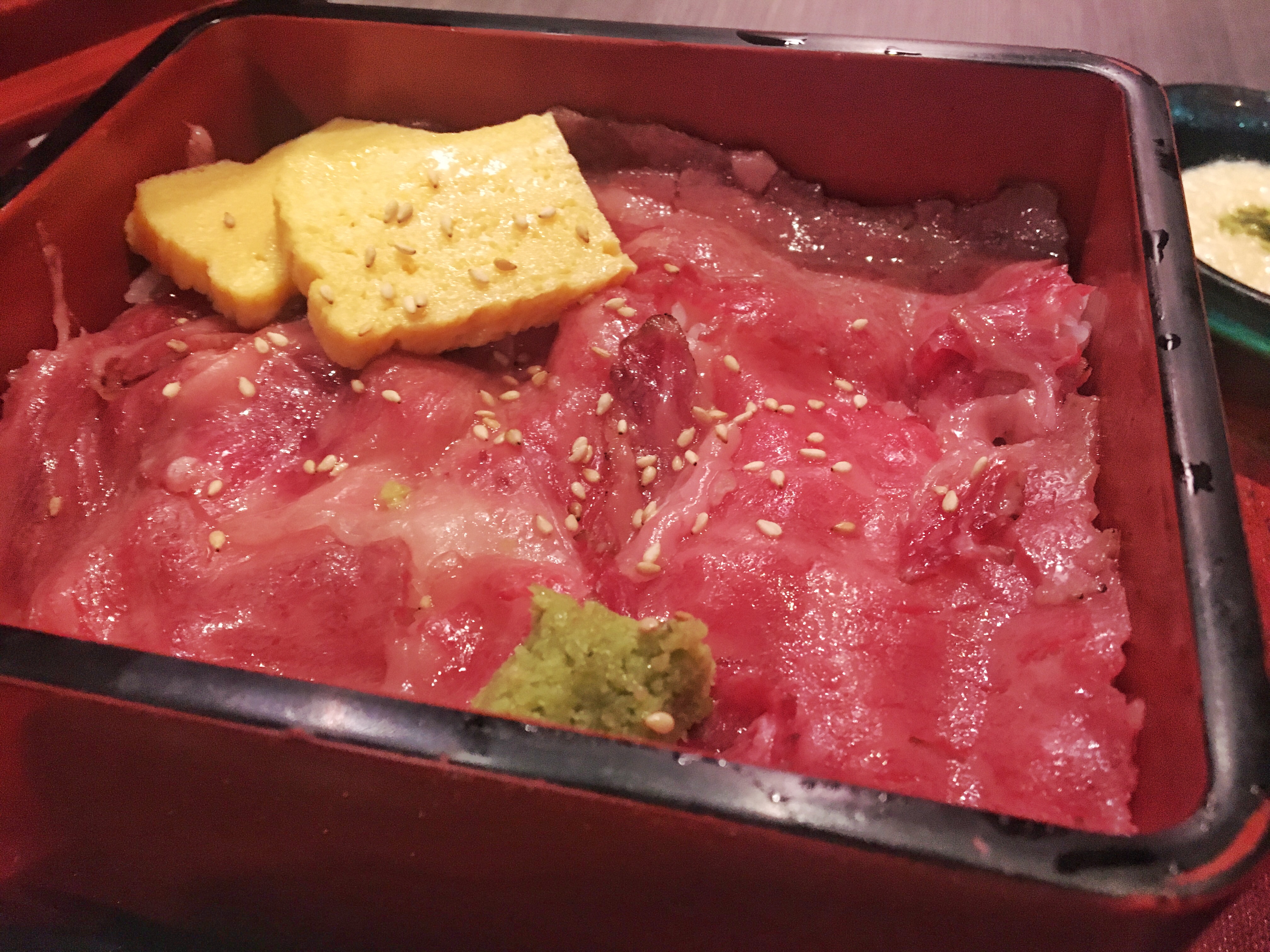 銀座『花大根』のランチ、あぶり和牛刺しとろろ重が美味しい